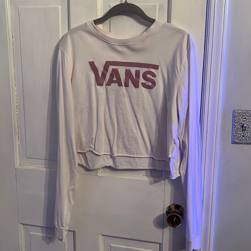 White and pink long sleeve cropped shirt!